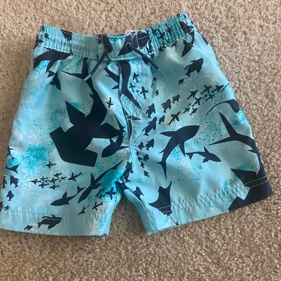 Shark blue rash guard swim trunk beach bundle - Picture 2 of 4